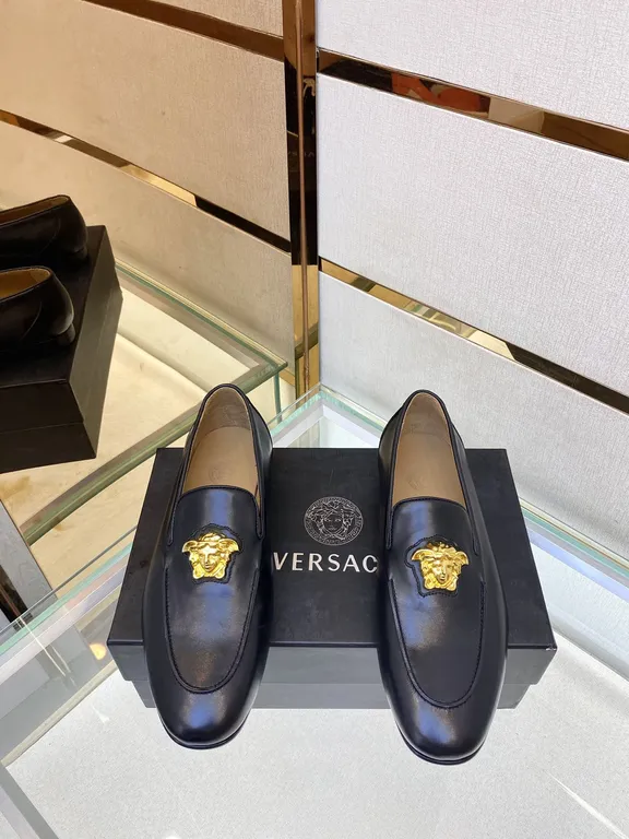 Versace Shoe 